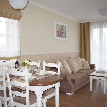 Kolobrzeg Apartament 2 Pokojowy Bursztynowe Apartment Екстериор снимка