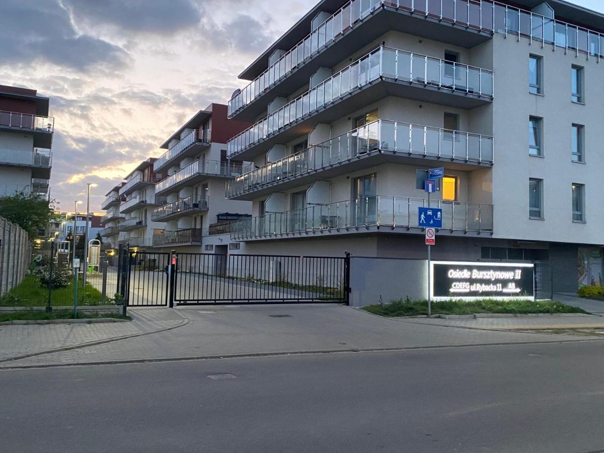 Kolobrzeg Apartament 2 Pokojowy Bursztynowe Apartment Екстериор снимка